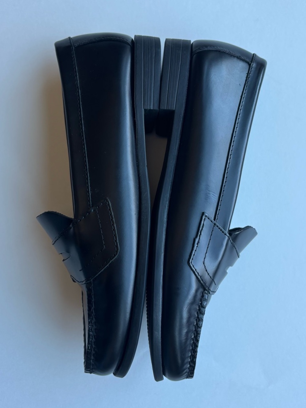 Women’s Eastland Classic Black Leather Loafers Size 7 - Picture 4 of 11